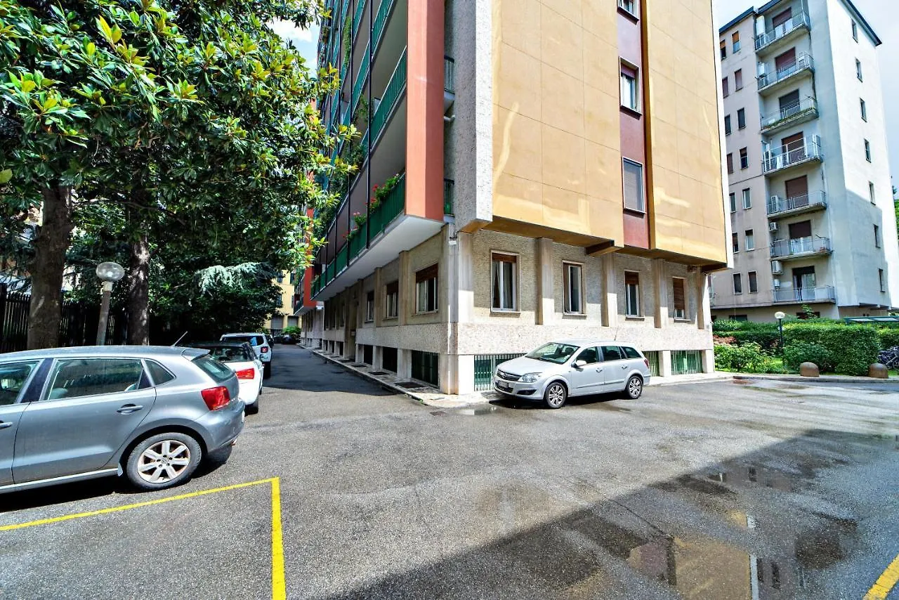 Apartment Appartamento San Vincenzo - Milano